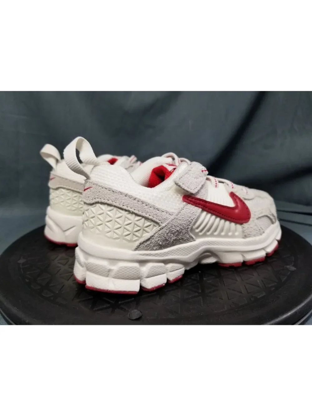 Nike Vomero 5 SE (PS) Sail Crimson Red Sneakers Mesh Kids Size 11c NEW NO BOX!